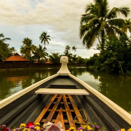 Kondai Lip Backwater Heritage Resort Kochi Extérieur photo