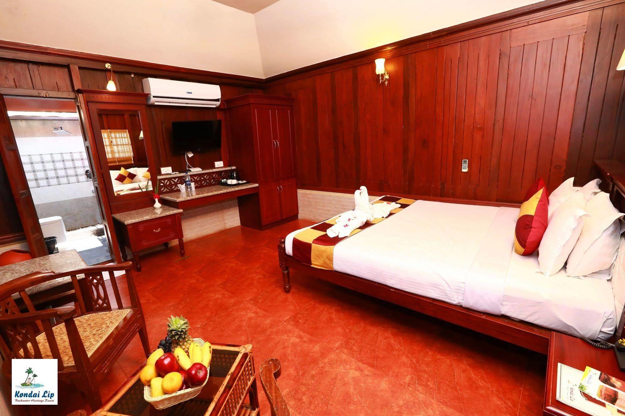 Kondai Lip Backwater Heritage Resort Kochi Extérieur photo