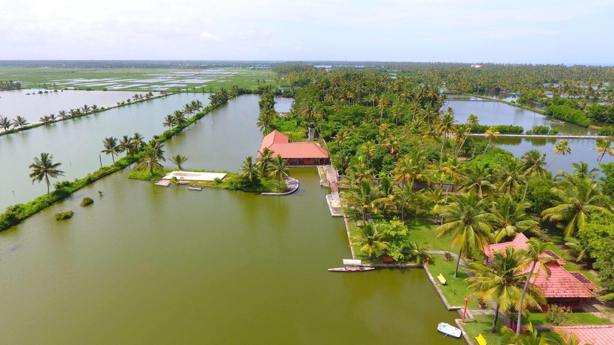 Kondai Lip Backwater Heritage Resort Kochi Extérieur photo
