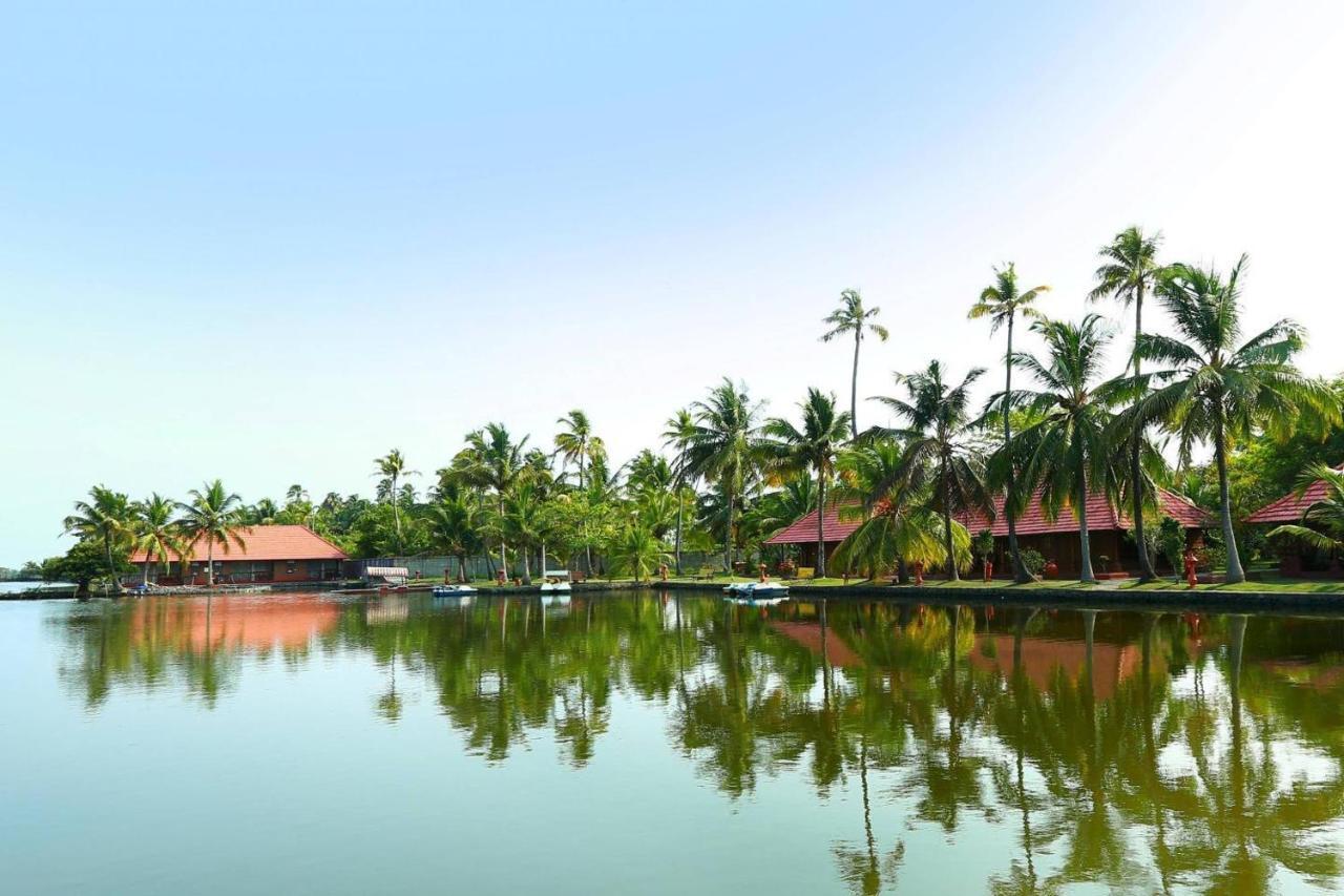 Kondai Lip Backwater Heritage Resort Kochi Extérieur photo